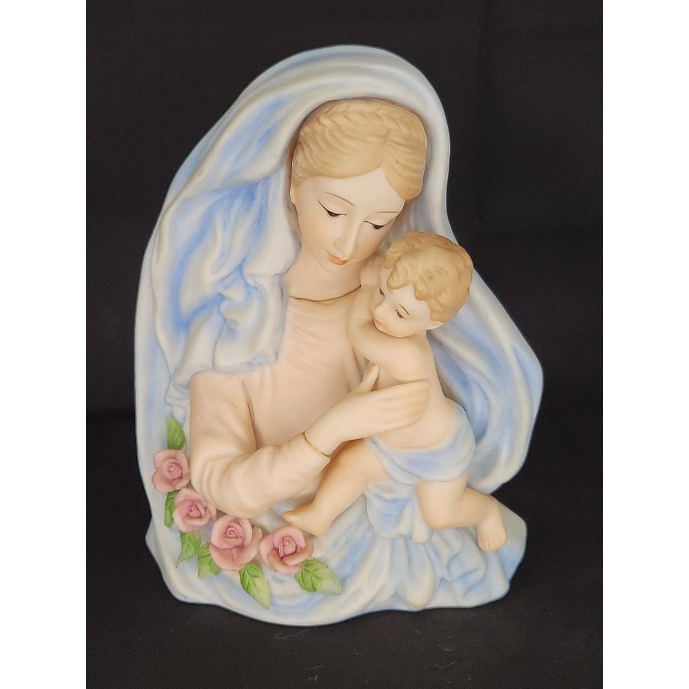 Lefton porcelain Virgin Mary, baby Jesus Ave Maria music box, Vintage
